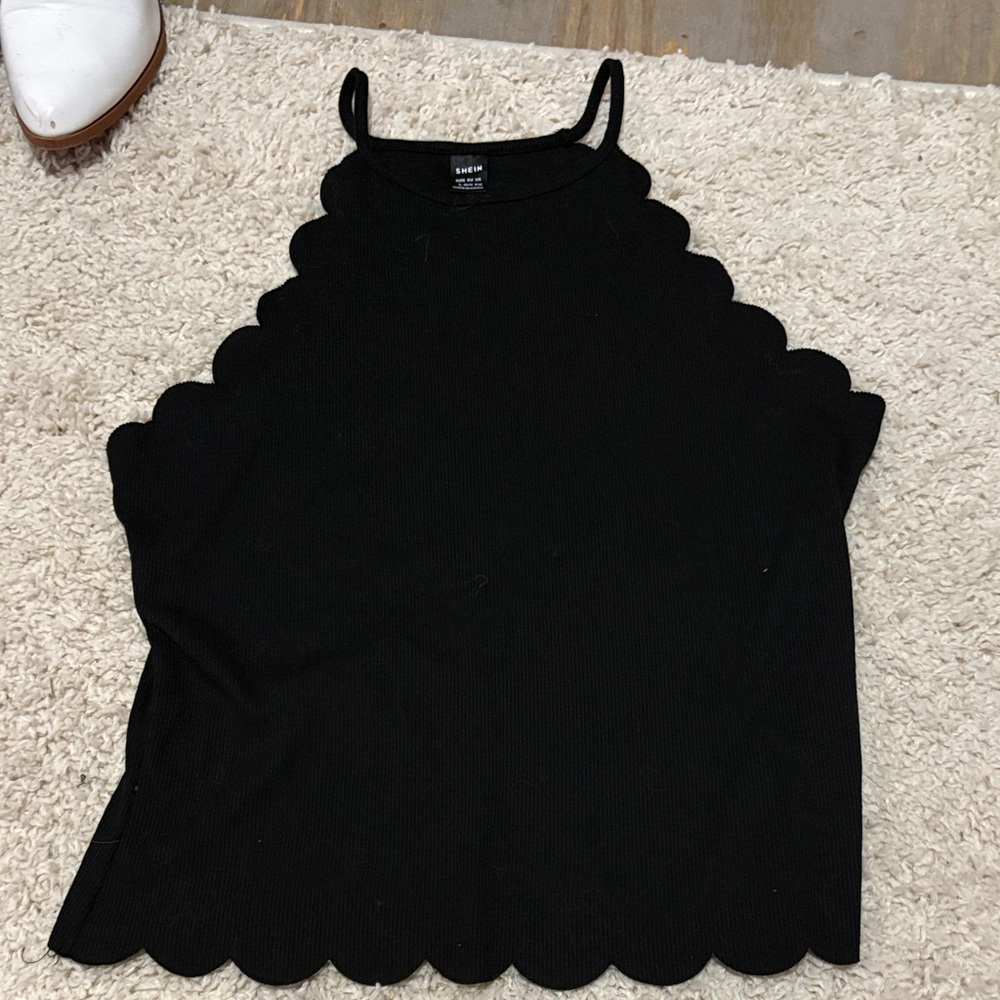 SHEIN Black Scalloped Camisole